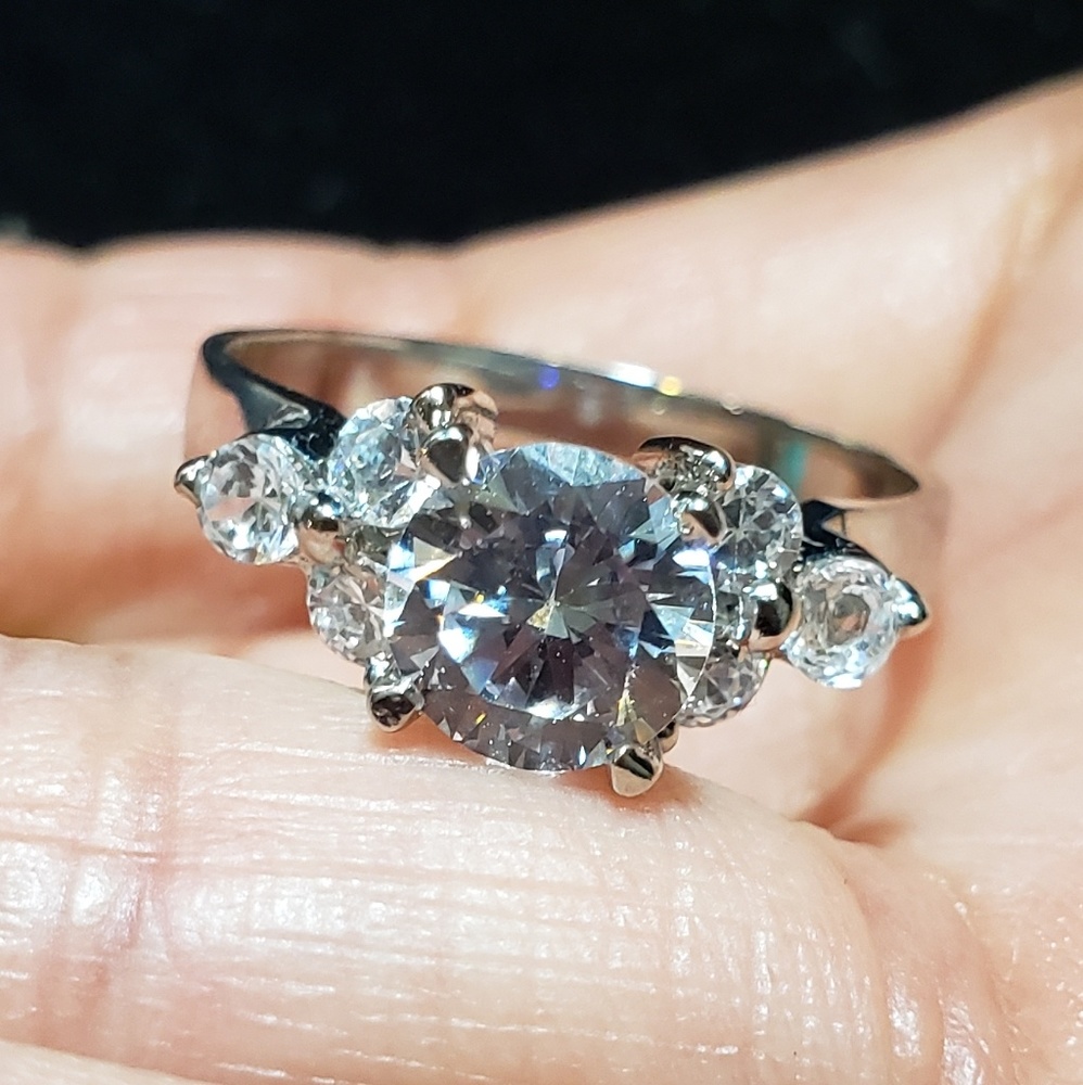 14K CZ WHITE GOLD ENGAGEMENT RING